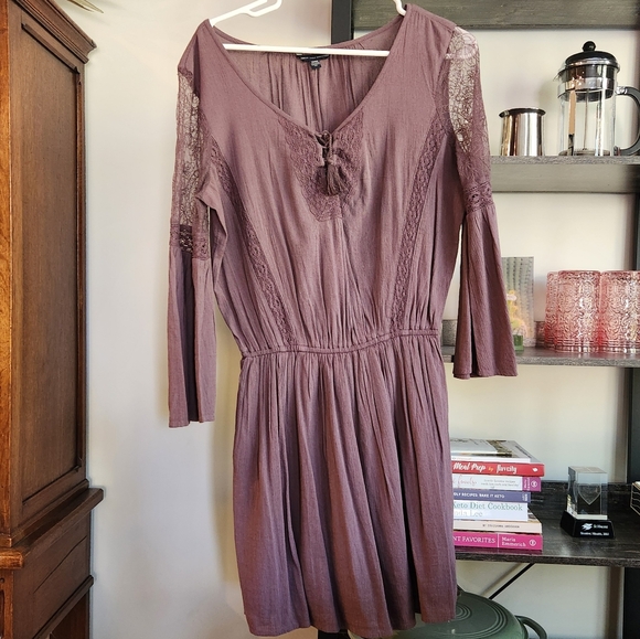American Eagle Outfitters Dresses & Skirts - Beautiful American Eagle Outfitters Medium Lacey Purple Dress Size Medium Lined